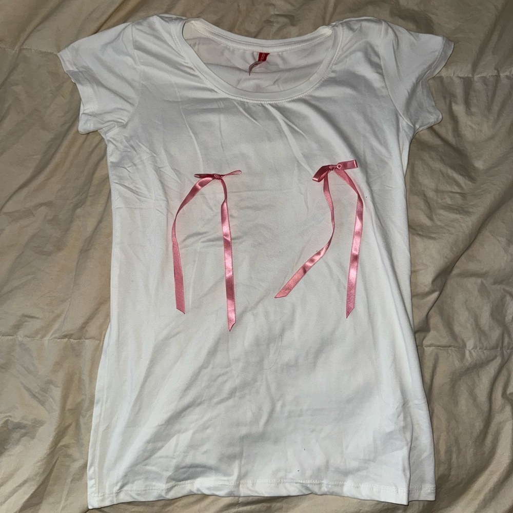 White tee with titties pink bow
